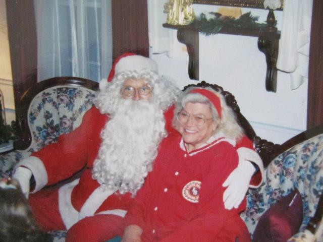Mommaw (Ruth Horn) with Santa