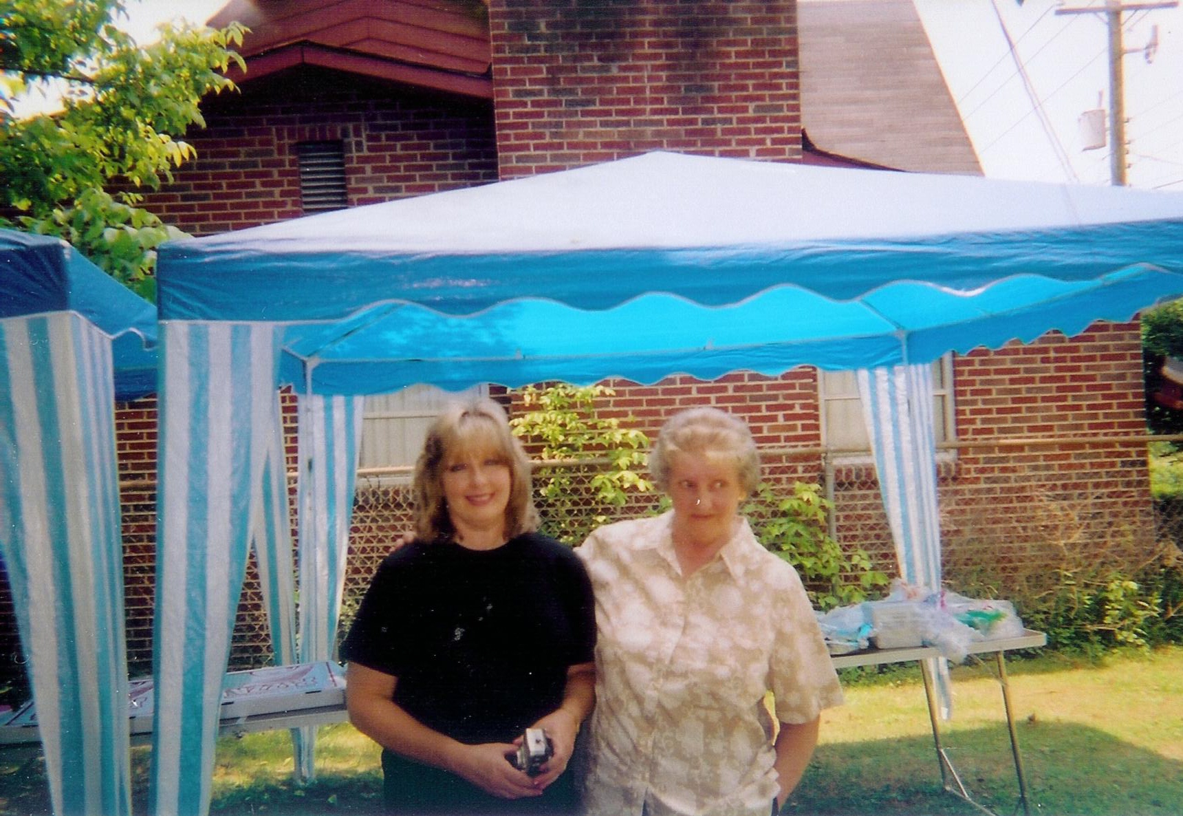 Sharon, Doris