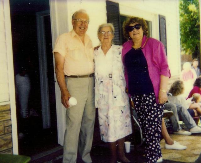Arnold, Aunt Dessie, Mick